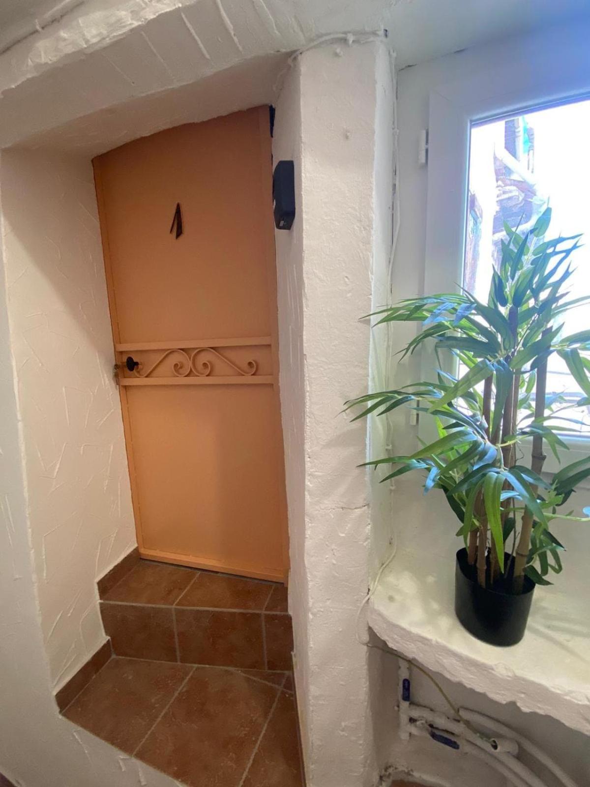 Appartement Coeur De Grasse Luaran gambar